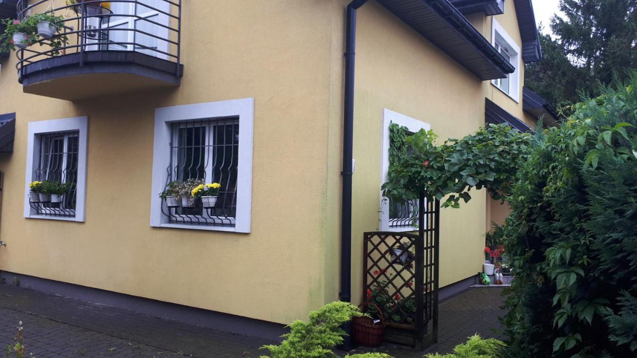 Apartament Z Parkingiem ワルシャワ エクステリア 写真